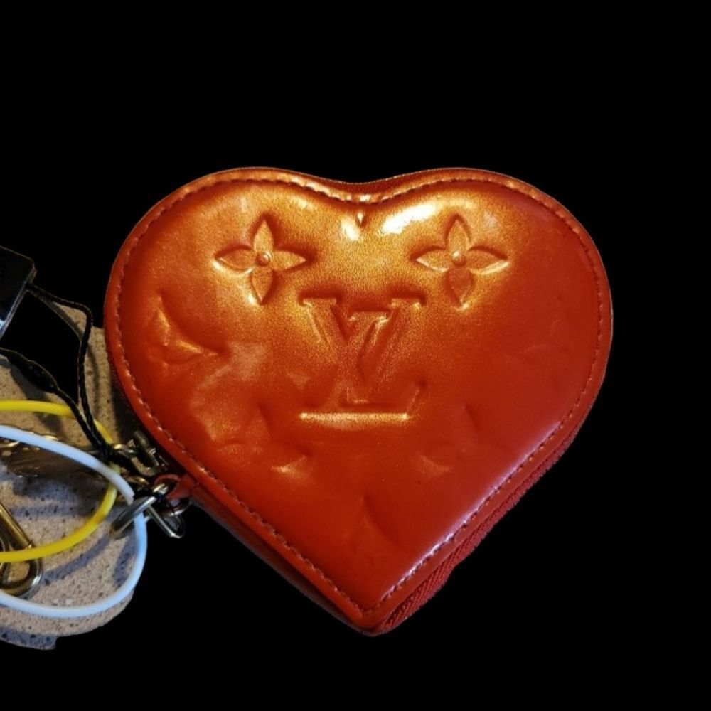 Louis Vuitton Porte-Monnaie Couer Vernis Heart Change Purse or Wallet Authentic! - Picture 2 of 7